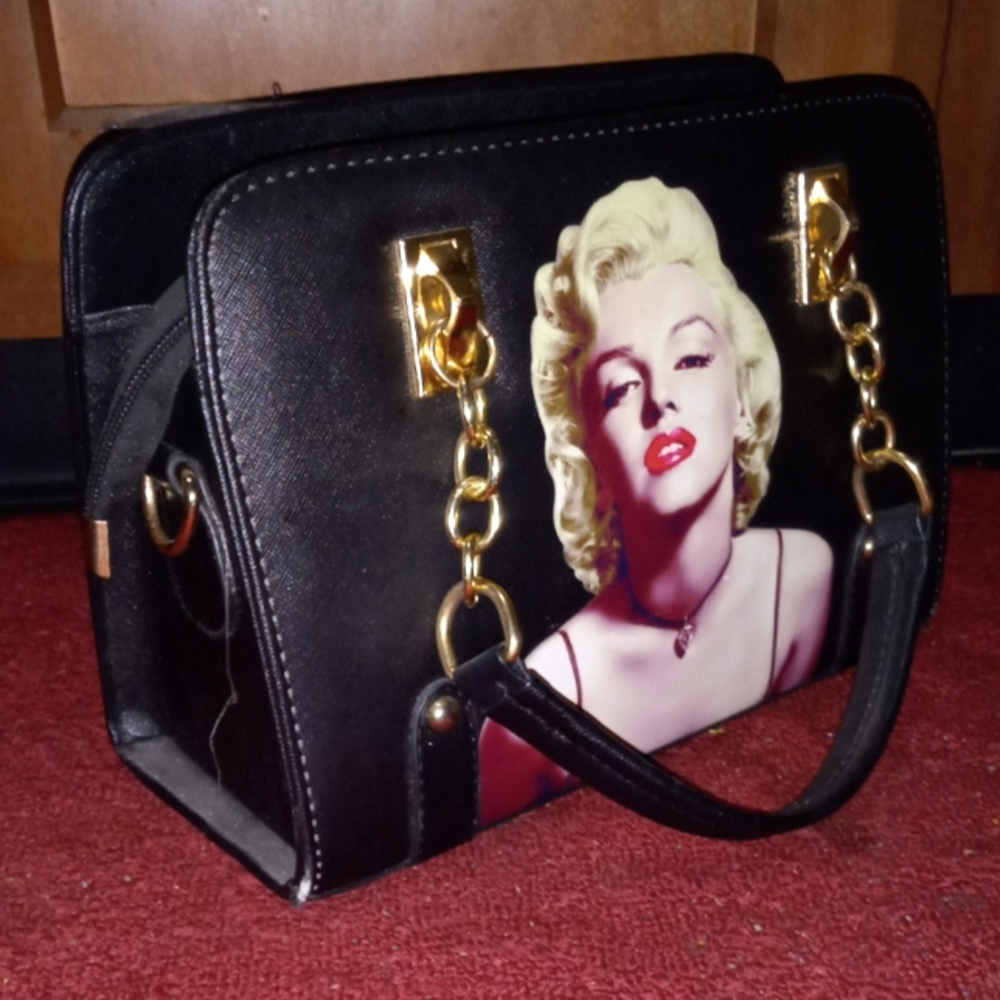 NWOT Marilyn Monroe Black Purse